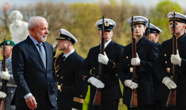 Lula no exterior: Brasil menos afetado pela guerra no Irã graças à energia limpa, diz presidente